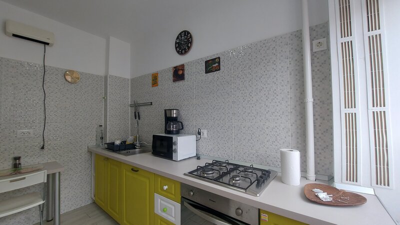 Piata Romana, 2 camere lux,