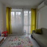 Piata Romana, 2 cam lux